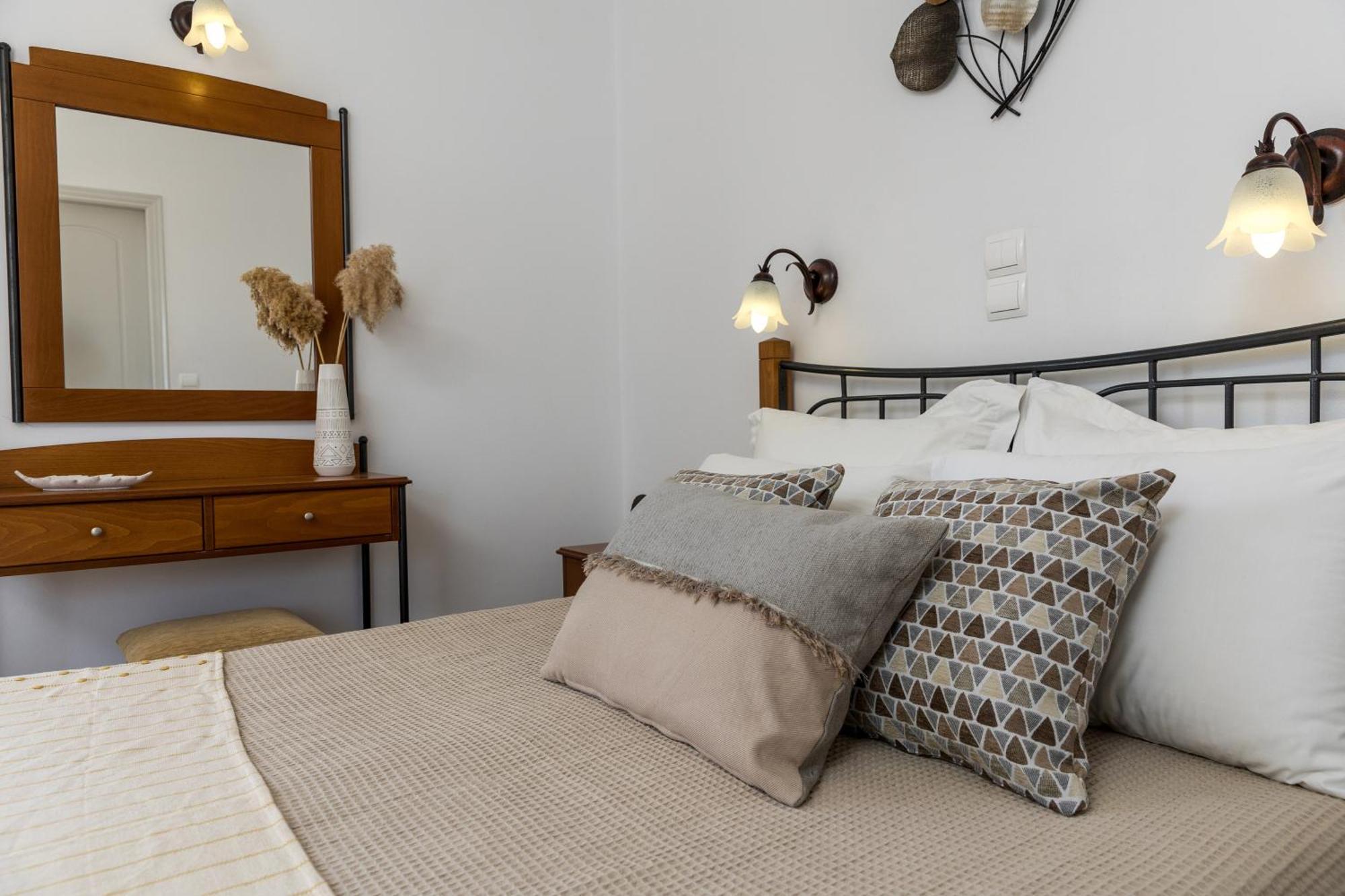Marine Dream Apartment Plaka  Exterior photo